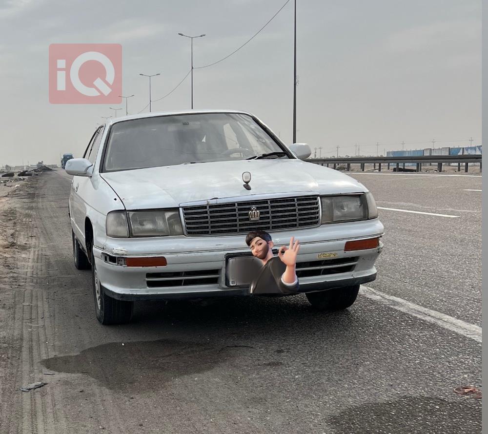 تۆیۆتا کراون